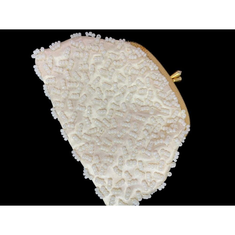 Vintage Golden Name Beaded White Change Purse Hinged Clasp Hong Kong - Picture 3 of 7